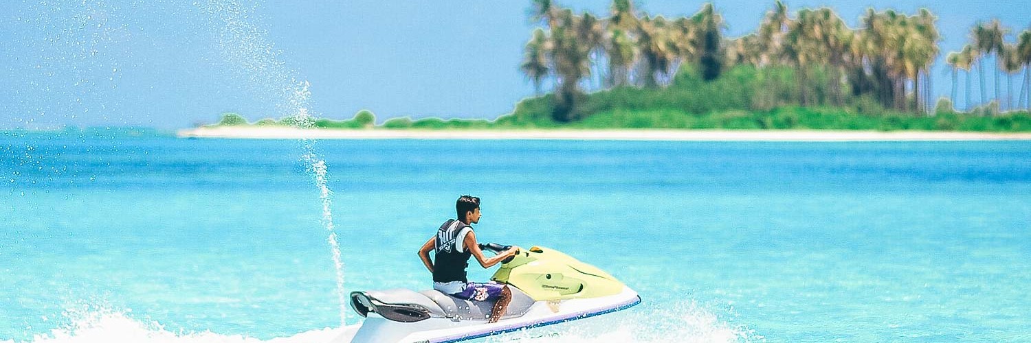 Dhiffushi Island Living